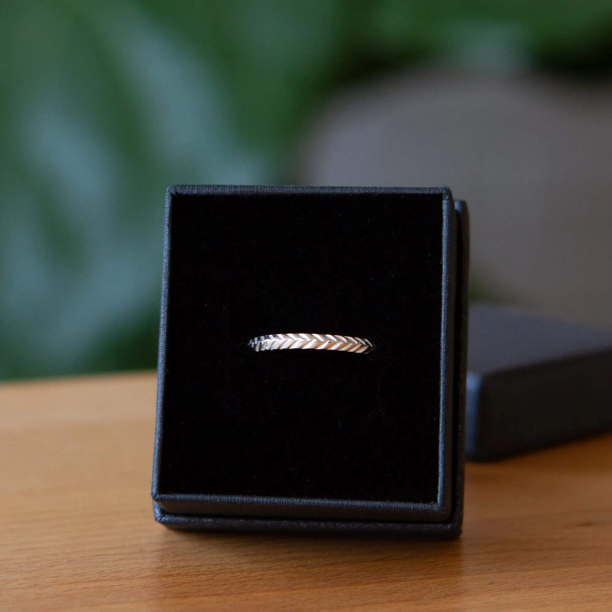 Herringbone Thin Band in Silver