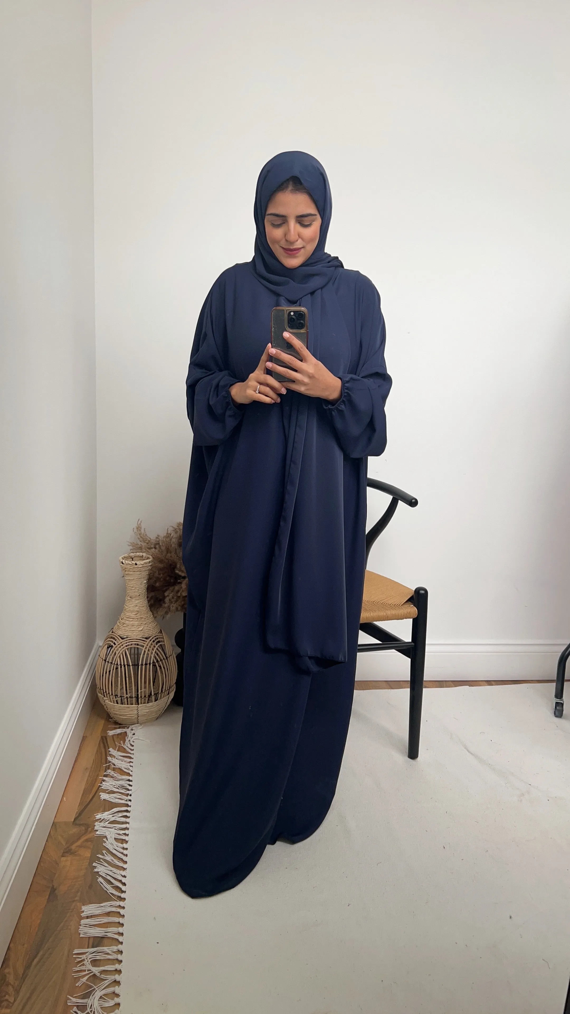 Layli Hooded Abaya navy