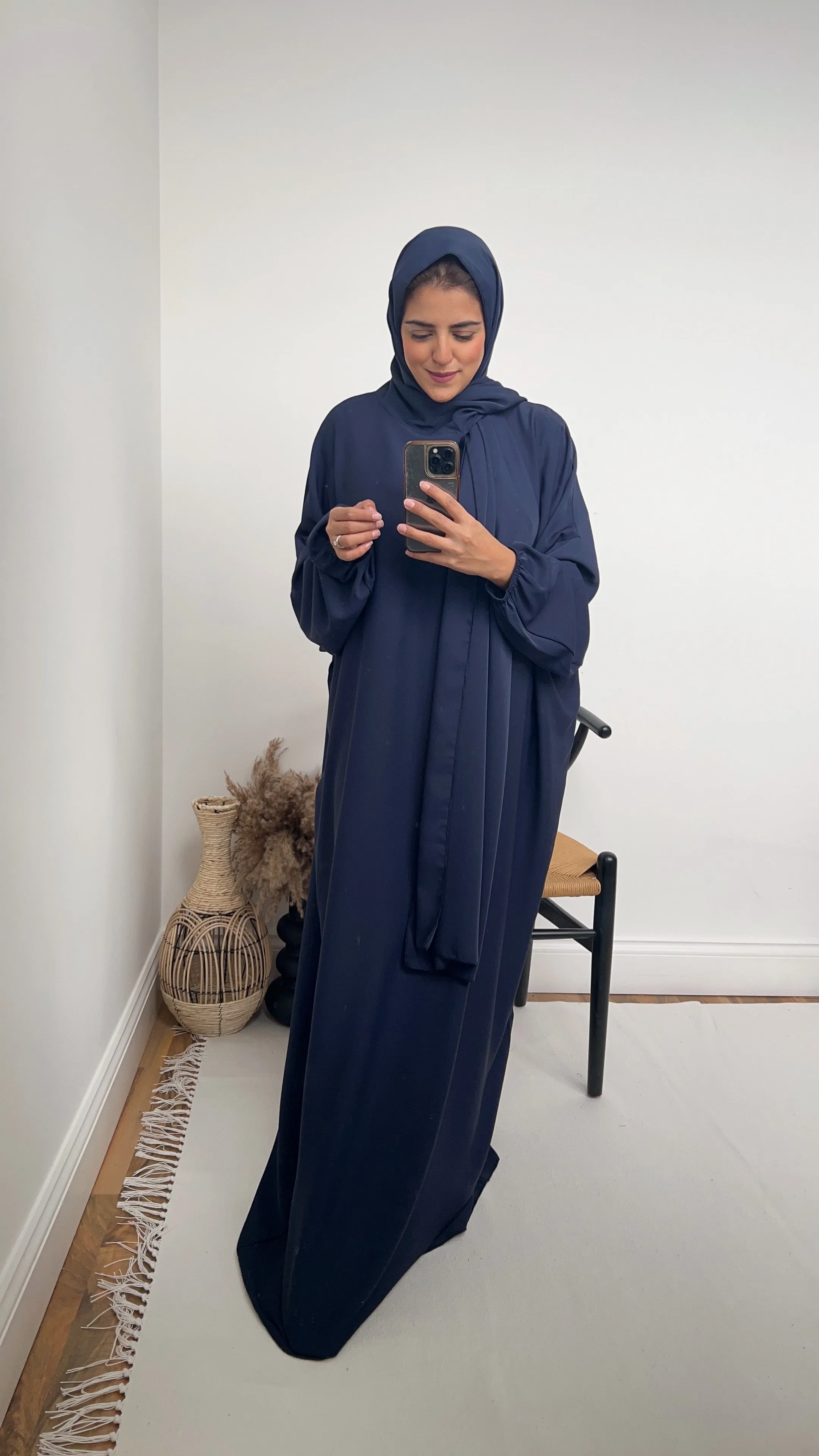 Layli Hooded Abaya navy