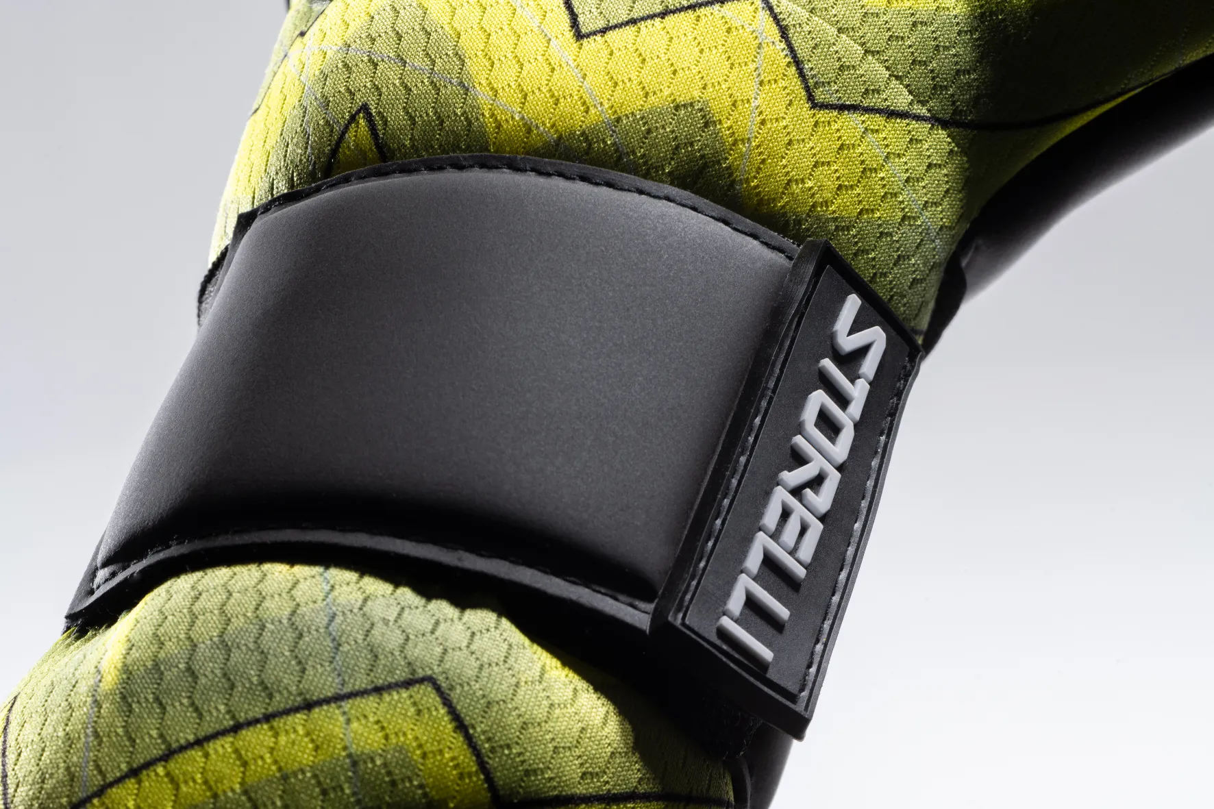 Lightning GK Glove