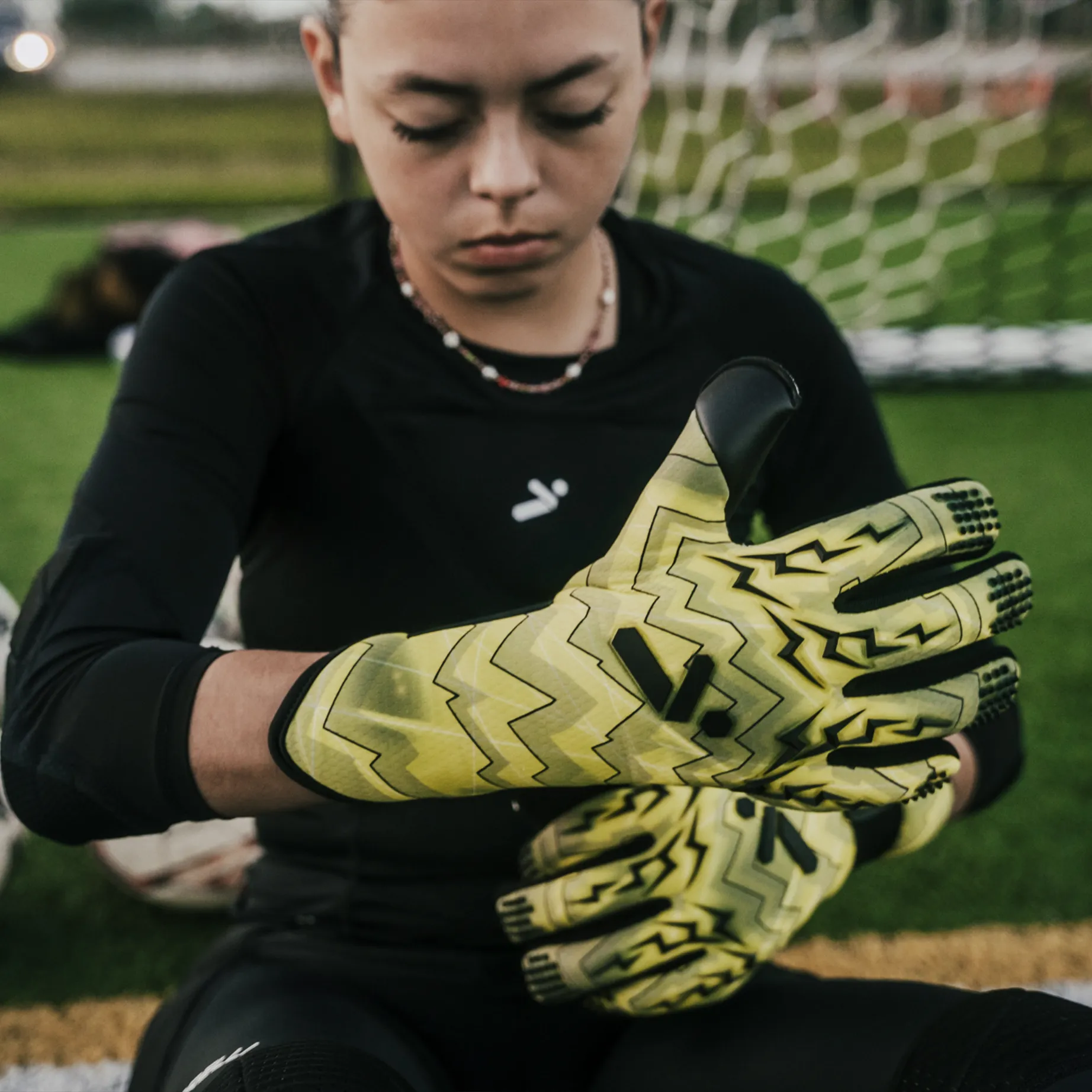 Lightning GK Glove