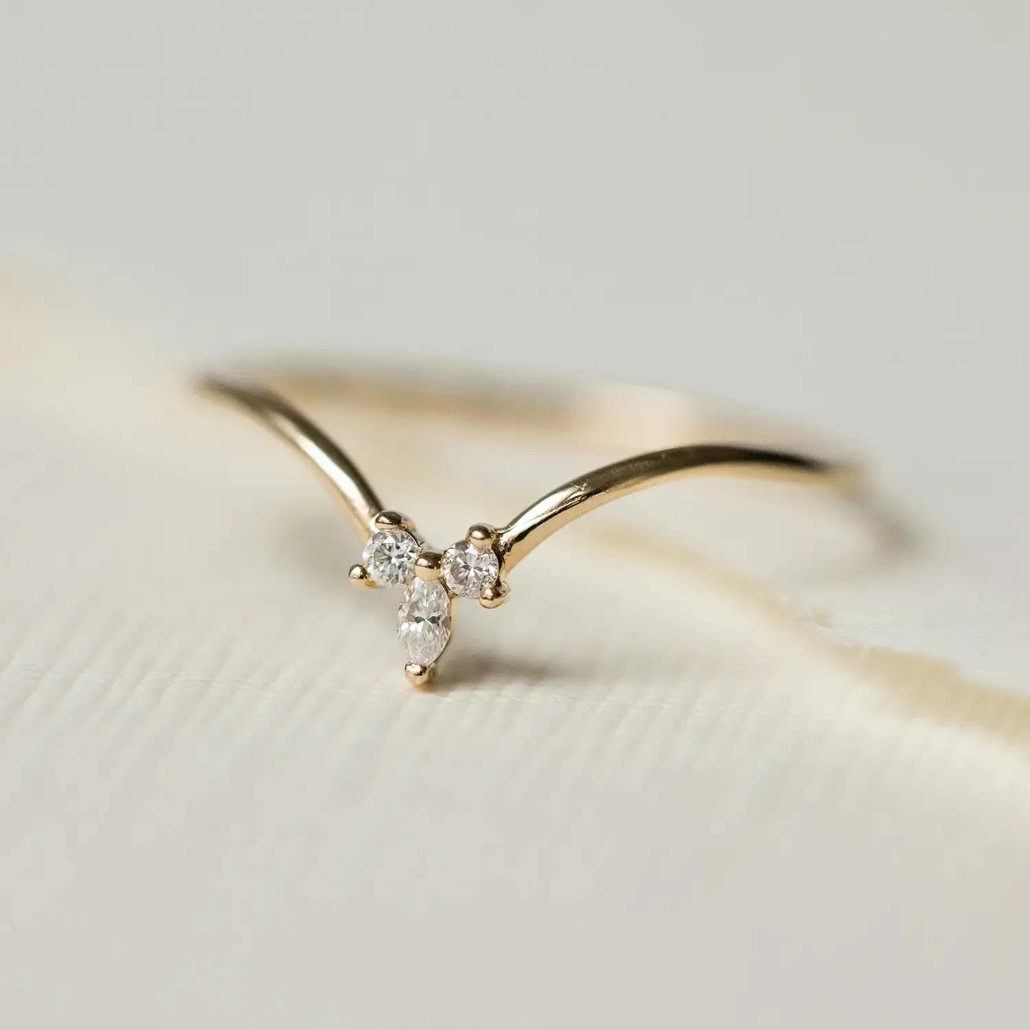 Mini moonbow ring - 14k yellow gold