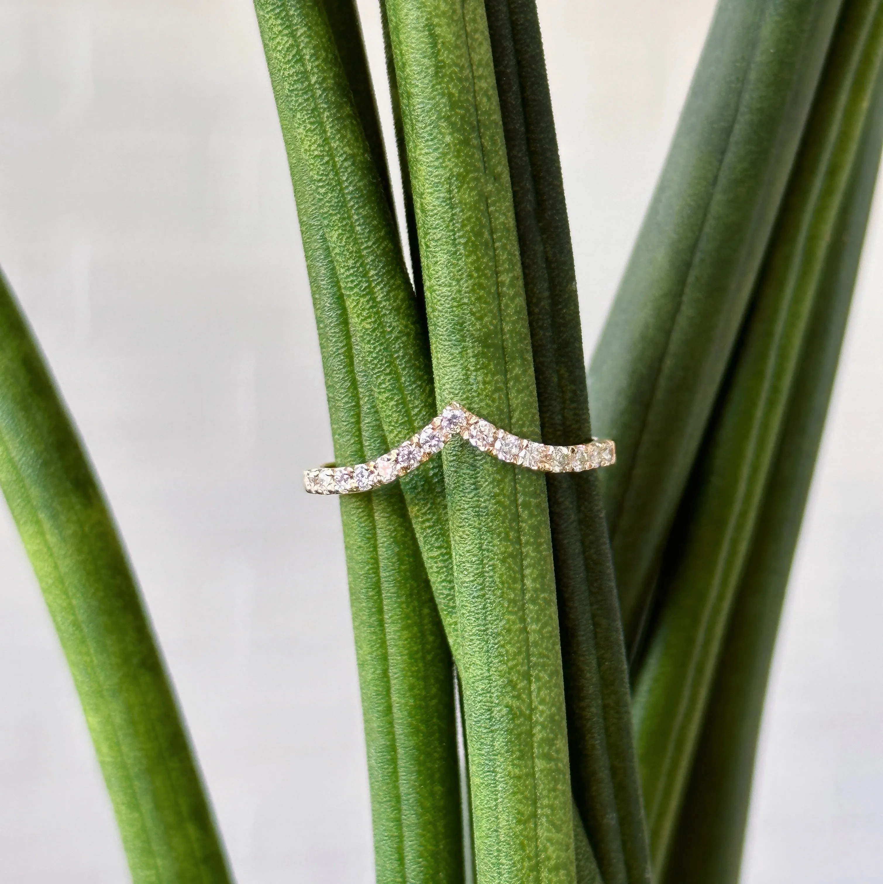 Royale White Diamond Prong Peaked Band